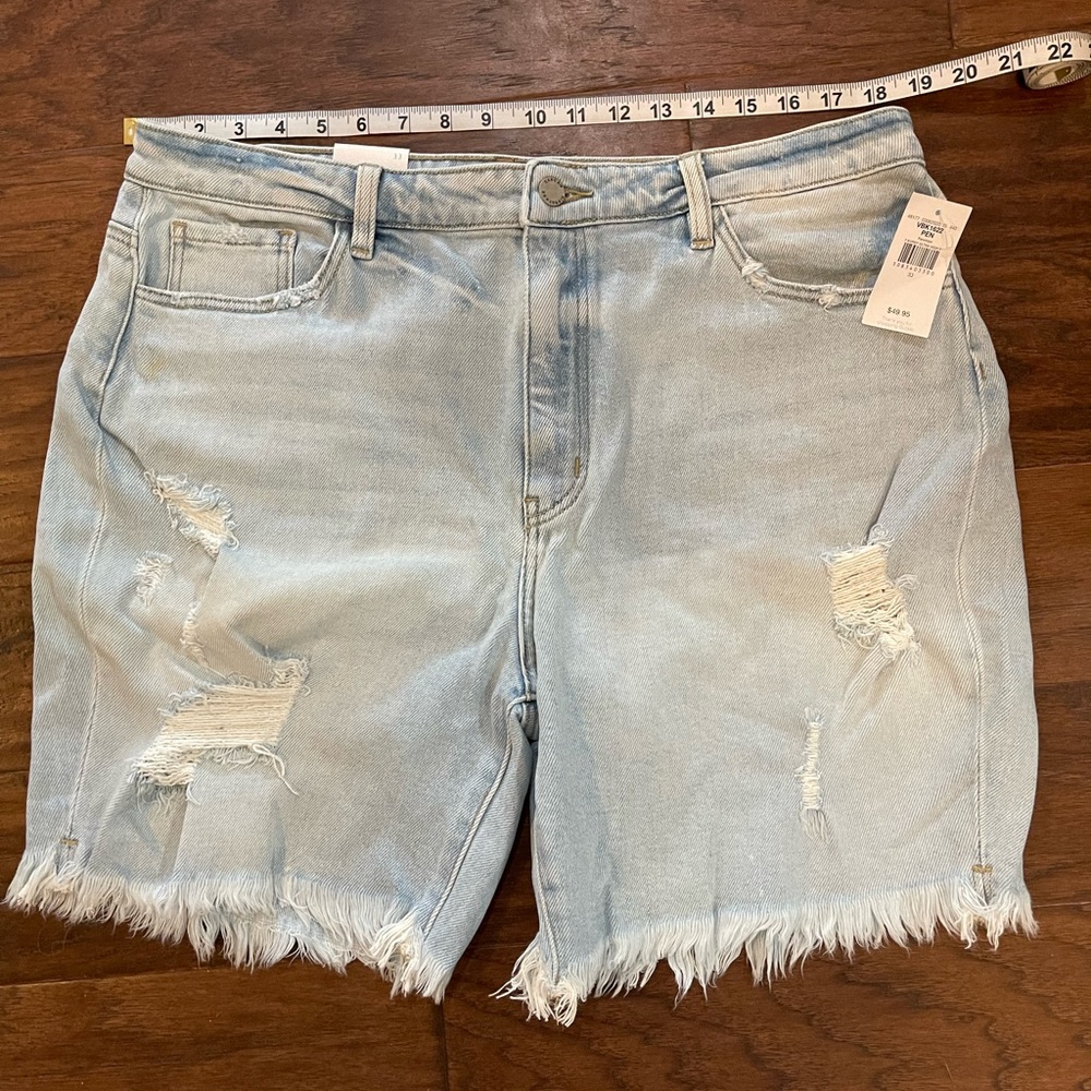 KanCan Signature Kurvy Ultra High Rise Jean shorts -NWT- size 33